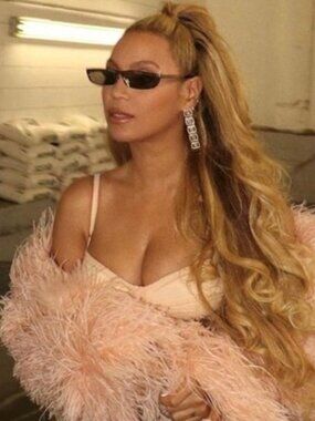 Tom Ford Everett FT1059 32G Sunglasses Gold Rectangle Frame, Brown Mirror Lenses